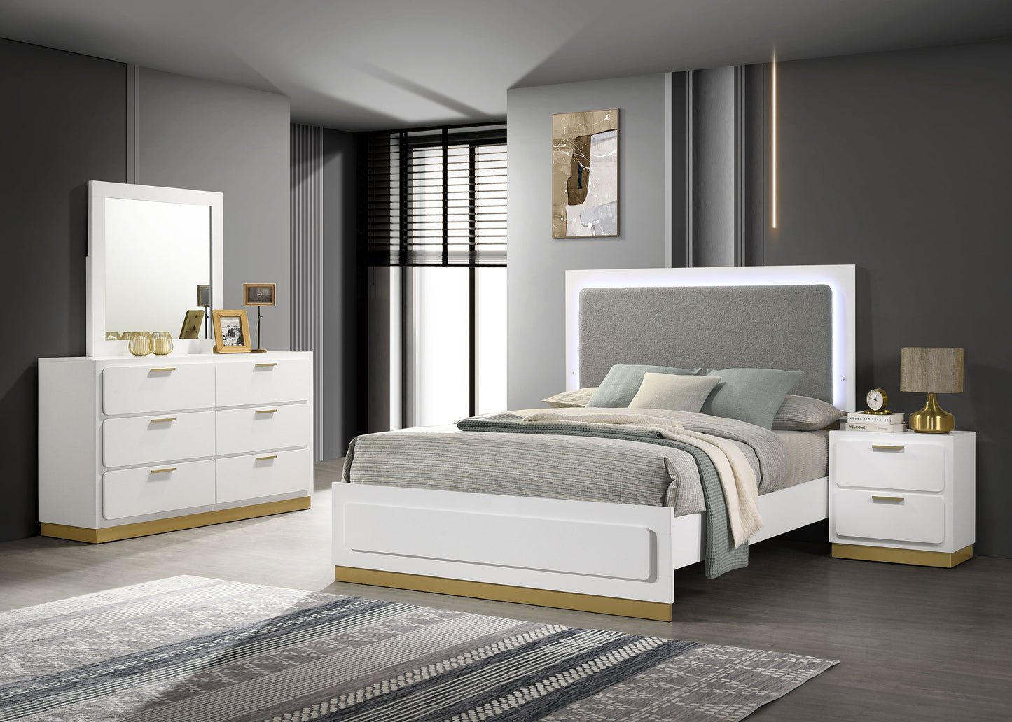 Caraway 4-piece Eastern King Bedroom Set White