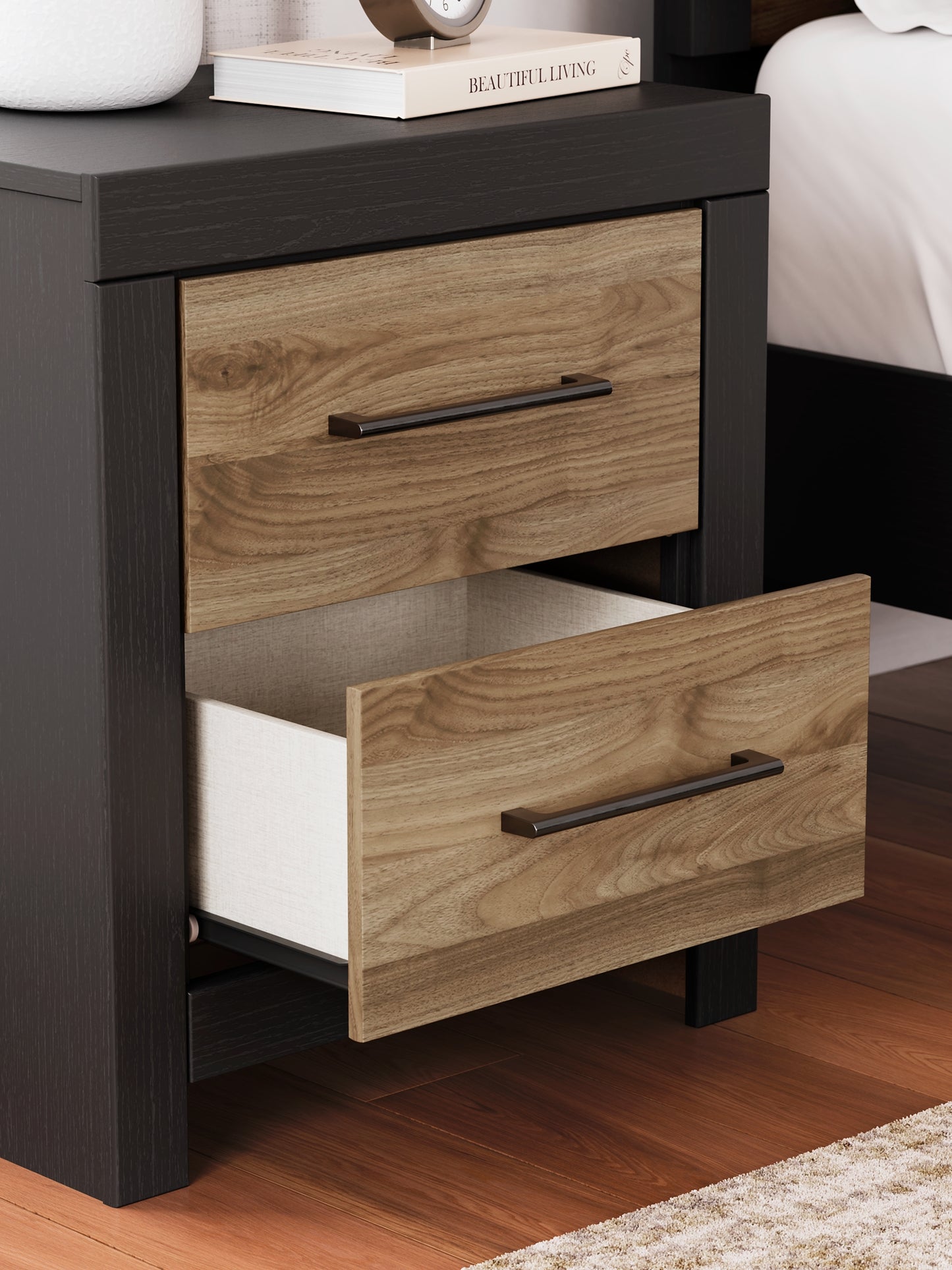 Vertani Twin Panel Bed with Mirrored Dresser, Chest and Nightstand